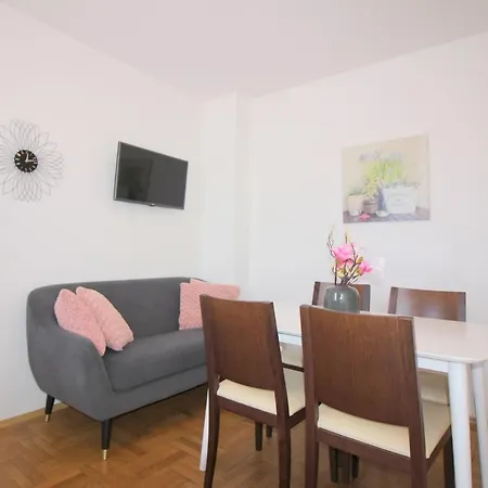Apartments Andrea B4 * Porec