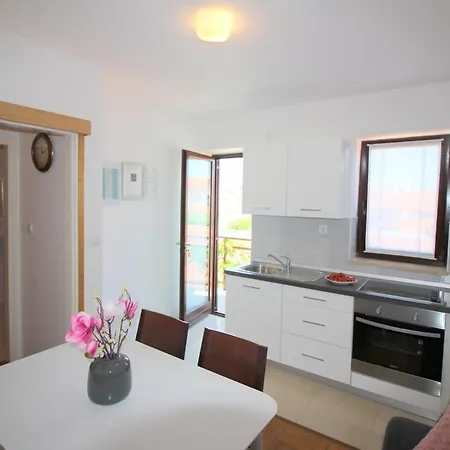 Apartment Apartments Andrea B4