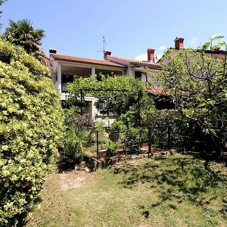 Apartments Andrea B4 * Poreč