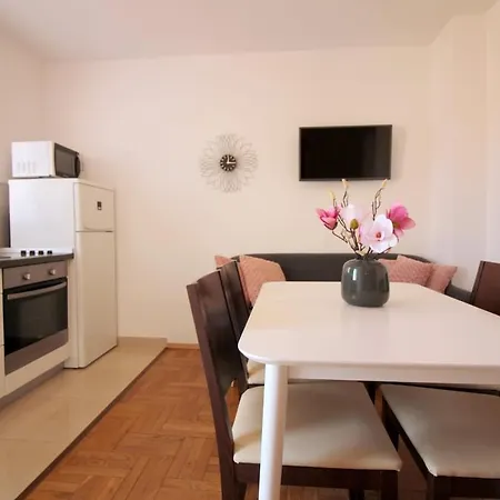 Apartments Andrea B4 * Poreč